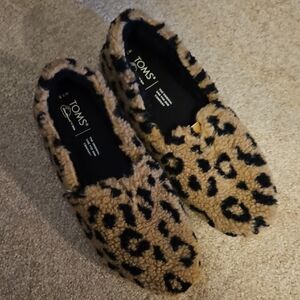 TOMS Women's Leopard Print Shoes